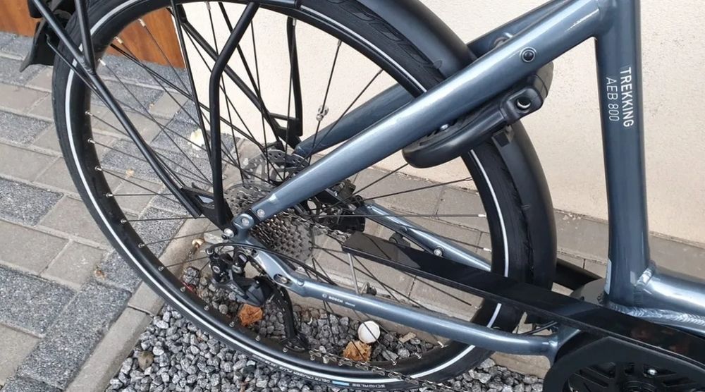 Rower velo de ville aeb 800 bosch