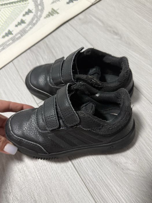 Кросівки adidas дитячі 18,5 см