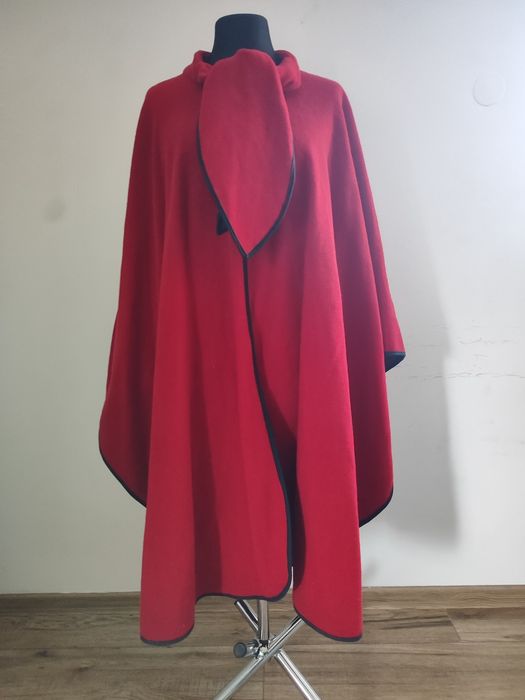 Ponczo peleryna 46 44 XXL pani mikolajowa świąteczny  czerwony płaszcz