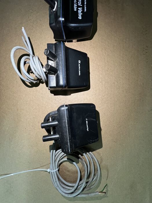 Pulsatory elektryczne do dojarki / hali udojowej Alfa Laval / DeLaval