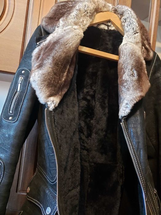 Женская дублёнка искуственная в отличном стстоянии
