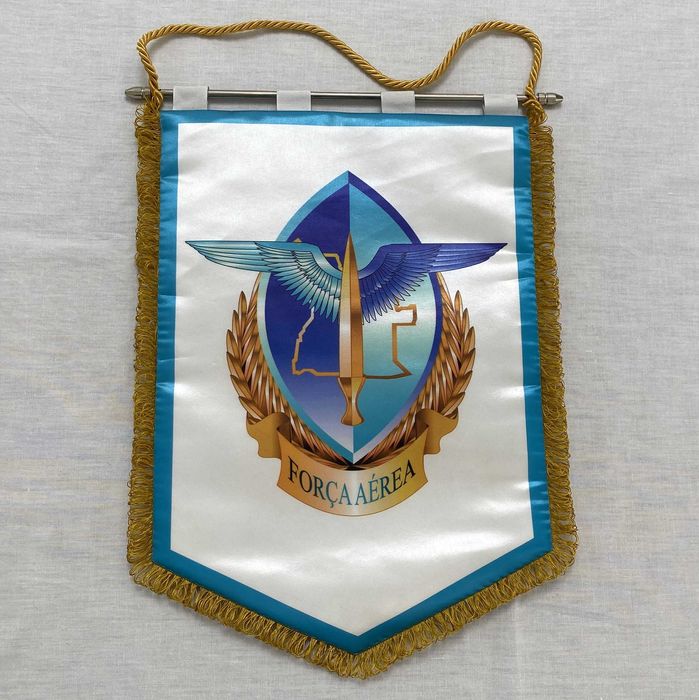 Galhardete Força Aérea de Angola