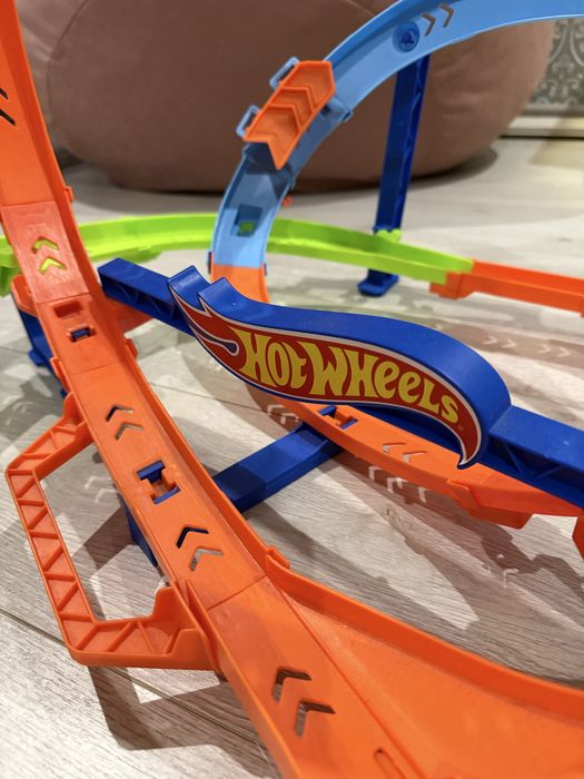 Трек хотвилс hotweels