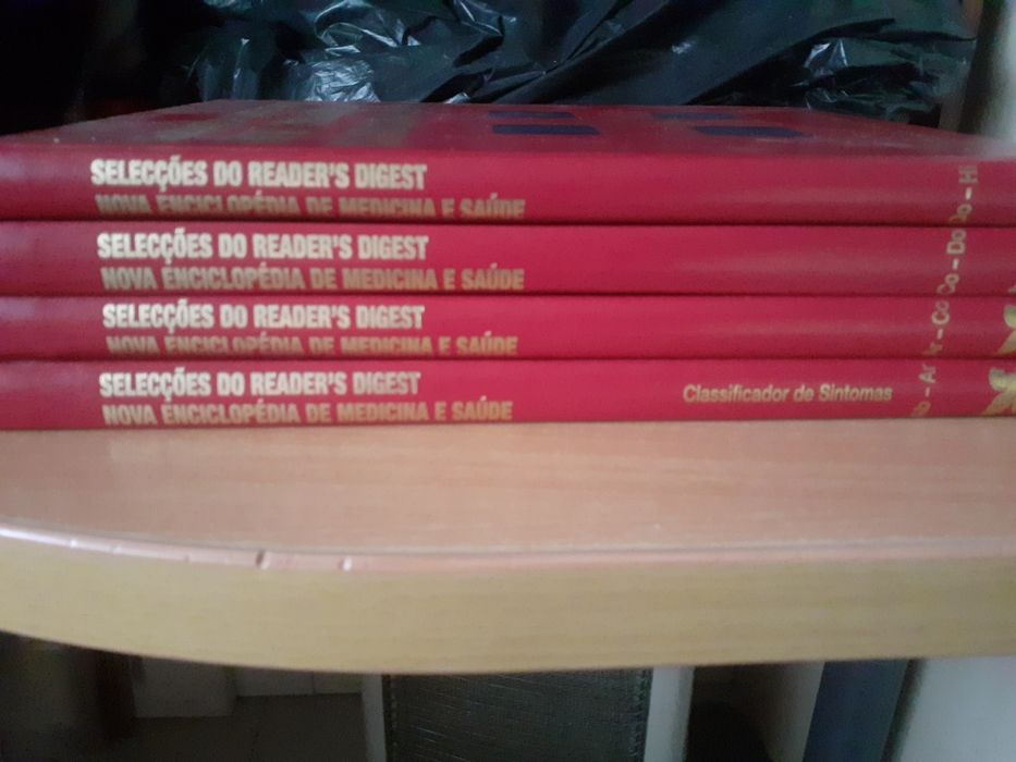 Livros enciclopédia  de  medicina
