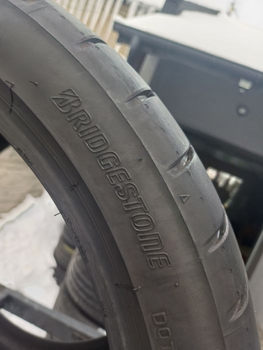 225/40/18 Sprzedam parę opon letnich Bridgestone Potenza
