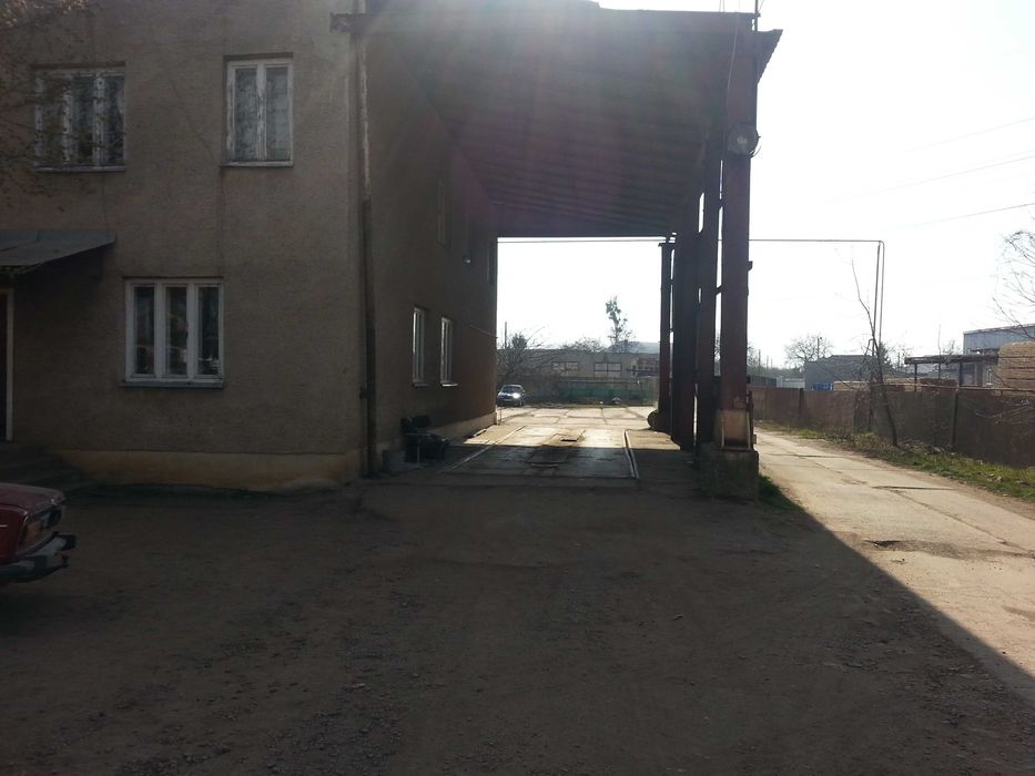 Продаж виробничих приміщень в м. Мукачево, Берегівська обїздна, 14