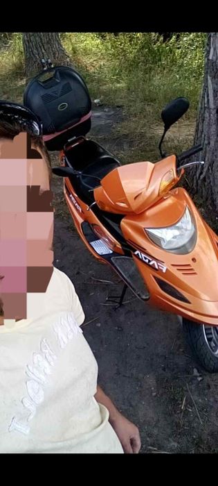 Скутер 49,5 двухмістний