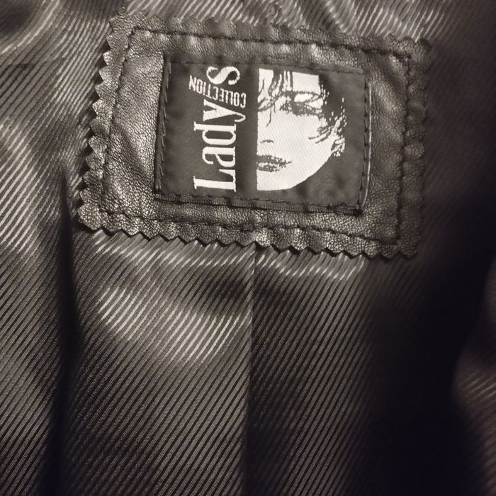 Куртка жіноча натуральна шкіра.