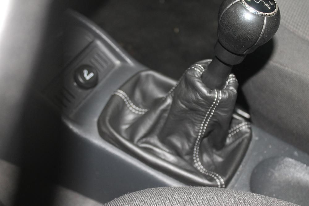 Opel Corsa C Travão de mão e mudanças em pele fole forra cobertura