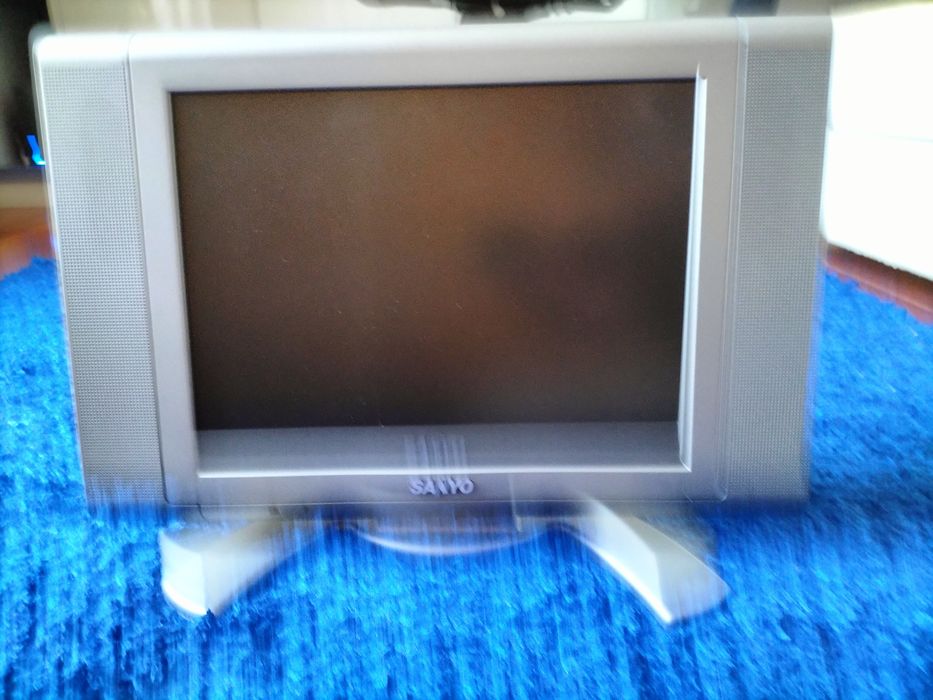 Conjunto de TV e DVD Sanyo