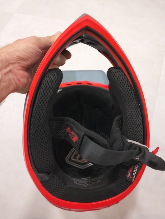 Capacete Troy lee designs D3