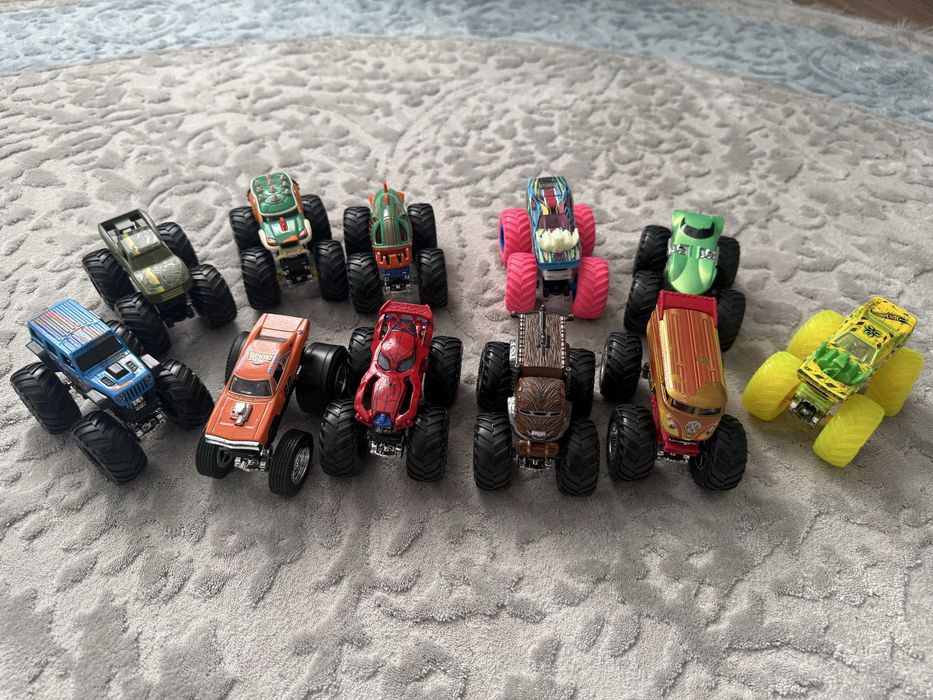 Машинки позашляховикиMonster TrucksHot Wheels