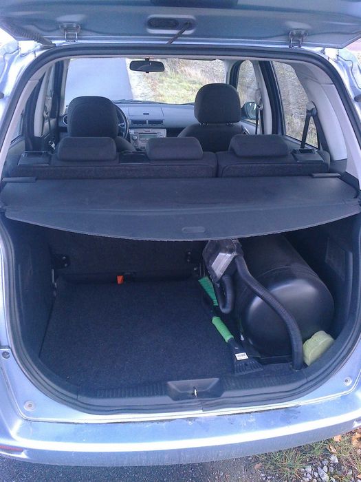 Mazda 2 1,4b + lpg 2006r.