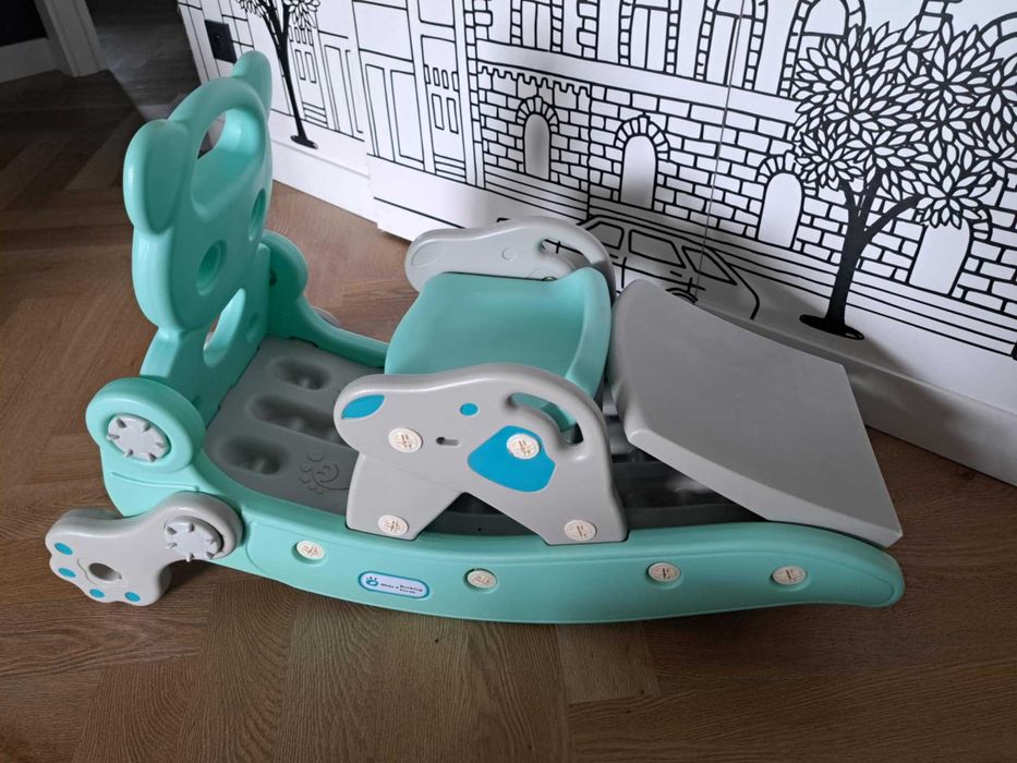 zjeżdżalnia lub bujak dla dziecka