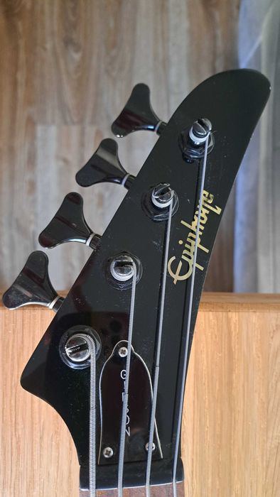 Gitara basowa Power Bass + wzmacniacz gitarowy MEGA AMP GL30B