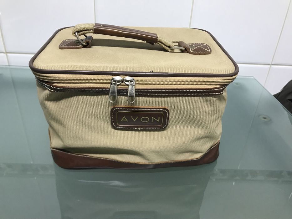 Bolsa necessaire Avon