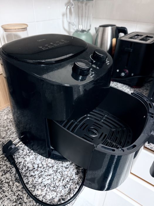 Vendo air fryer em excelente estado