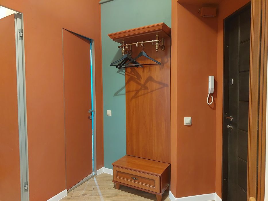 Трикімнатні апартаменти у центрі(Гранд-Волинь)