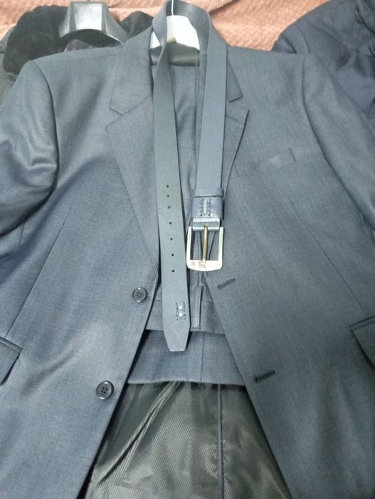 Продам новий костюм брючний чоловічий