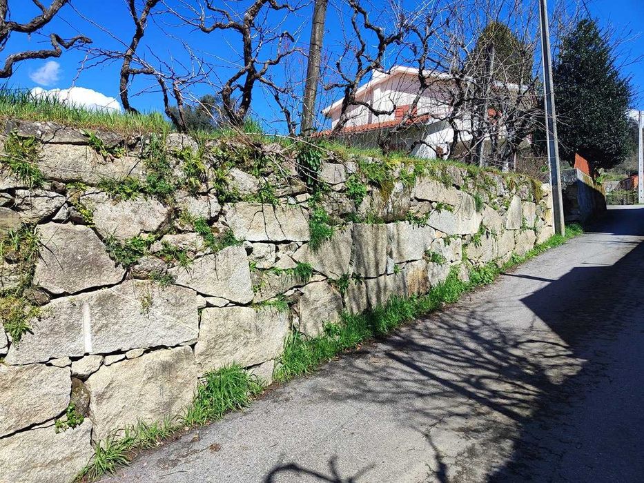 Venda de terreno c/ projeto incluído