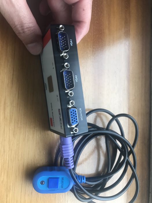 Auto switch marca Lindy (2 portas Vga)