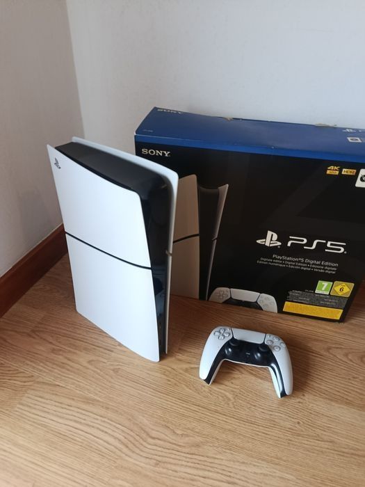 Troco ou vendo PlayStation 5 Slim Nova com 1 mês/base carregamento
