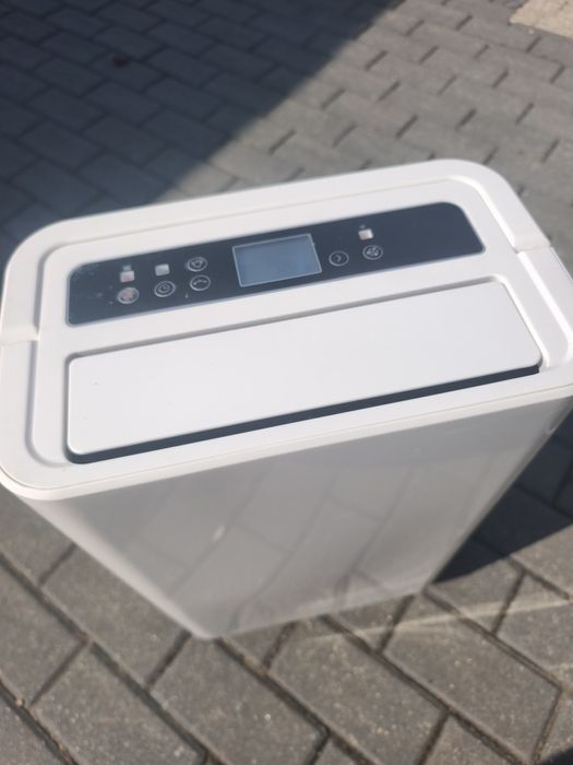 Osuszacz powietrza domowy Blyss 16 l/24 h 300W zasięg 30m2 Polecam