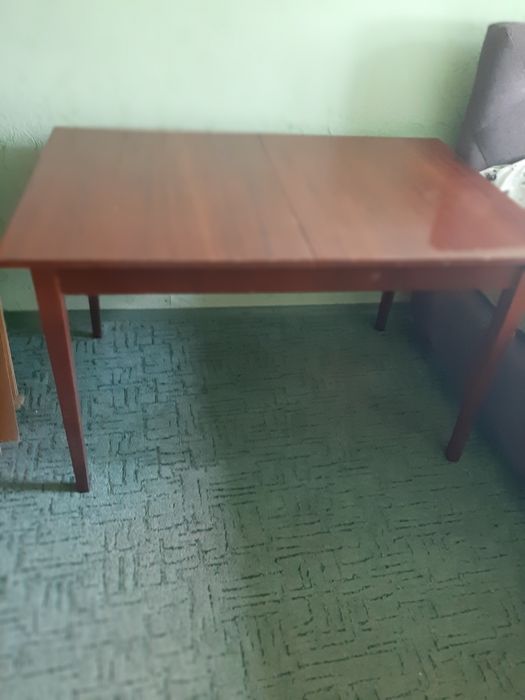 Продам  стiл,розкладни б/у  в гарному стани,120/70 смй,