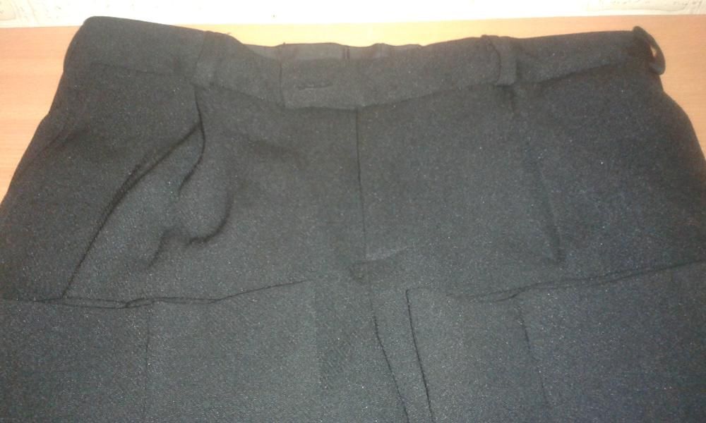 Spodnie wizytowe czarne 46/170