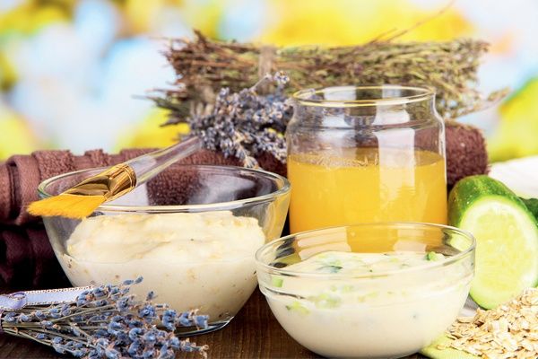 Крем для обличчя з натуральних компонентів.