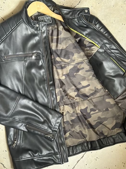 Кожаная куртка Guess