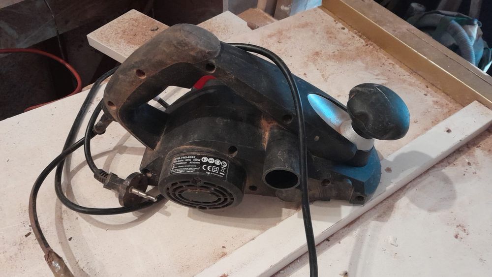 Vende se  ferramentas carpintarias