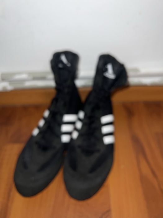 Adidas  Box Hog  2  чорного кольру (орігінал )