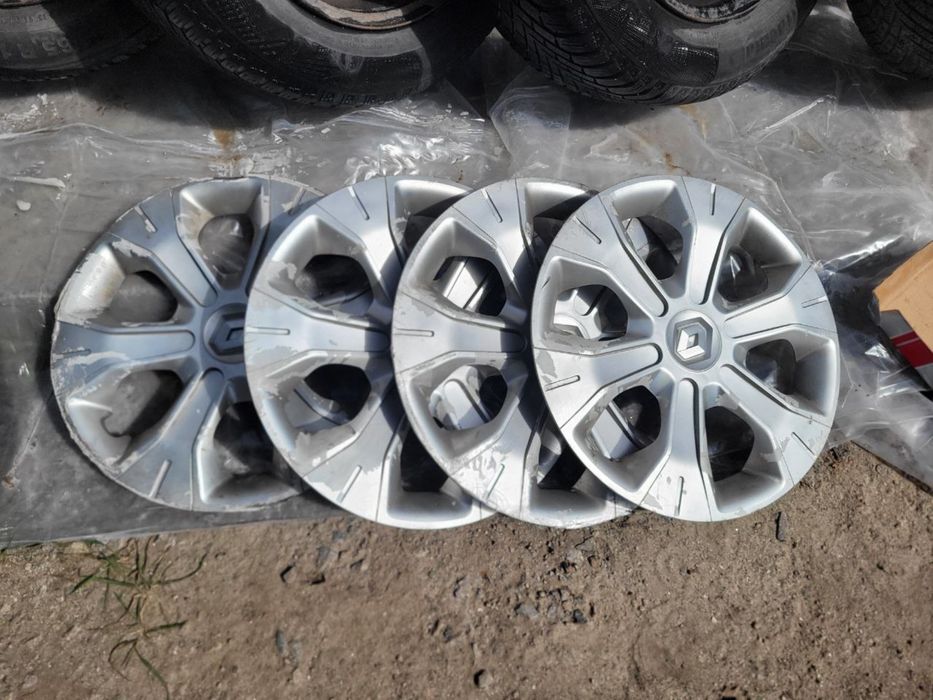 Продам комплект 5/114.3 R15 195/65/15 ковпаки в подарунок