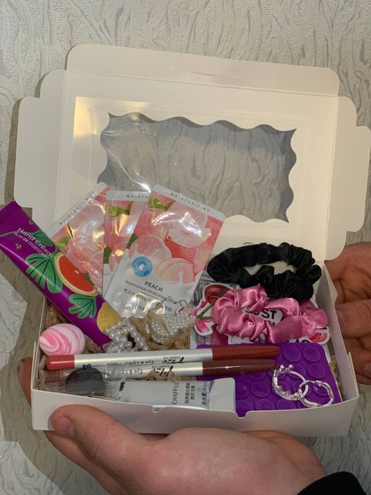 Подарунковий бокс, ідеальний подарунок дівчіні або для себе)