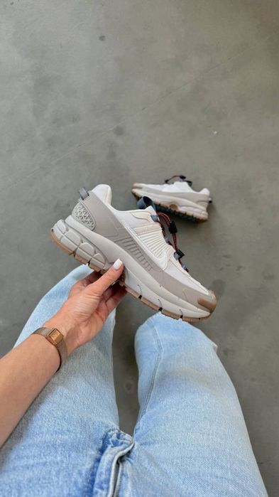 Кросівки (36-45) Nike Zoom Vomero 5 Roam Premium