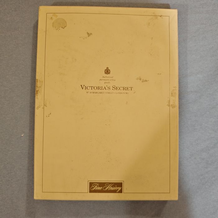 Oryginalne pończochy Victoria's Secret