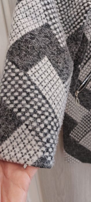 Kurtka  z kapturem ciepła