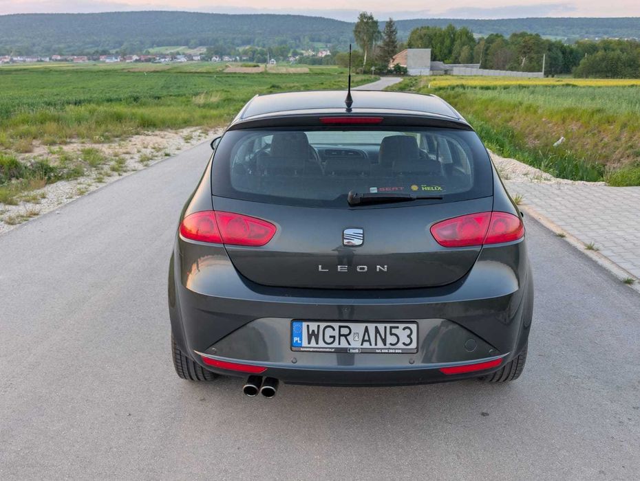 Samochód seat leon 2