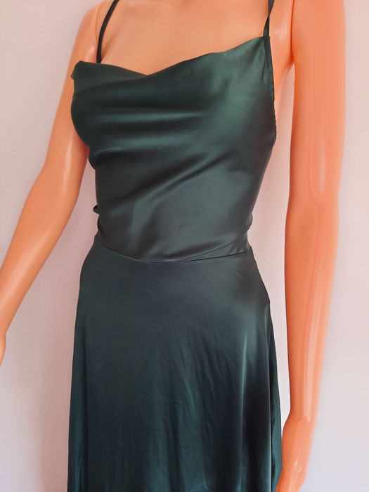 Nowa elegancka sukienka