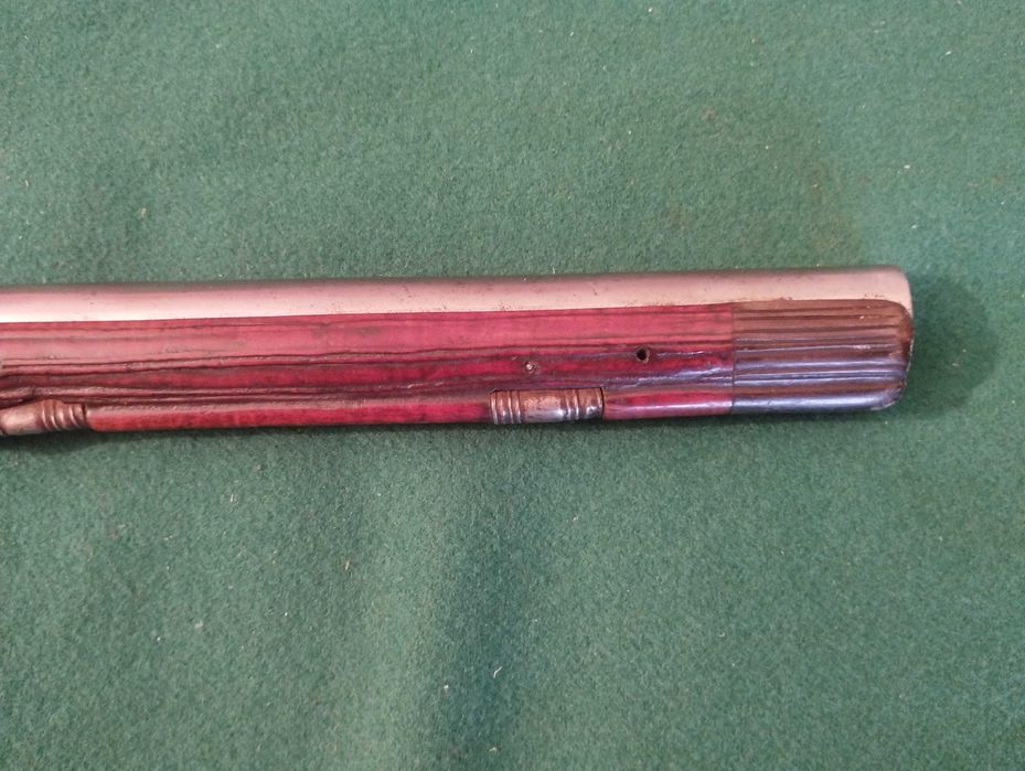 Pistola italiana de pederneira, datada de aproximadamente 1720/1750