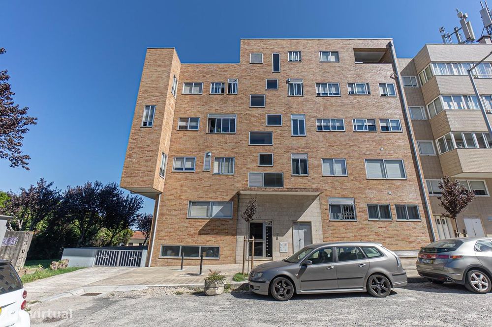 T3 Maia - Quinta da Comenda, Excelente Estado, com Varandas e Garagem