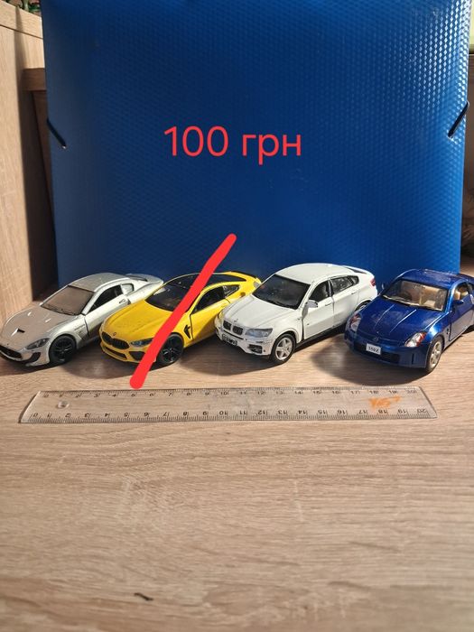 Продам іграшкові машини