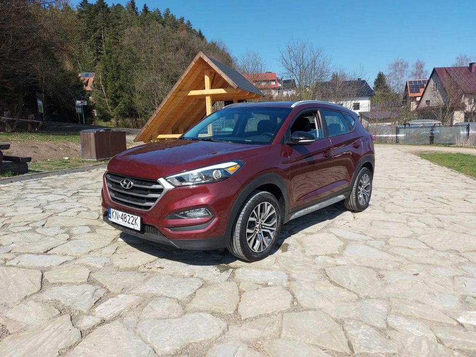 Hyundai Tucson 2,0benzyna 166KM 4x4  77tys