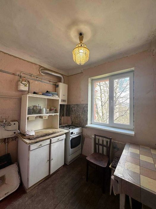 3-кімнатна квартира в центрі Івано-Франківська. Газова колонка