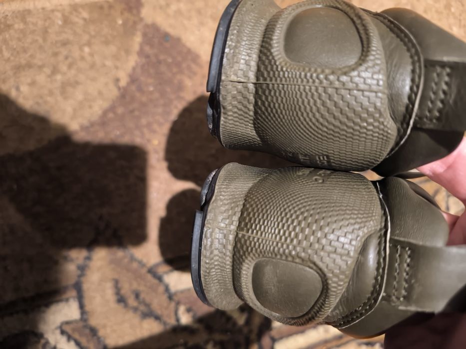 Продам кросовки ecco