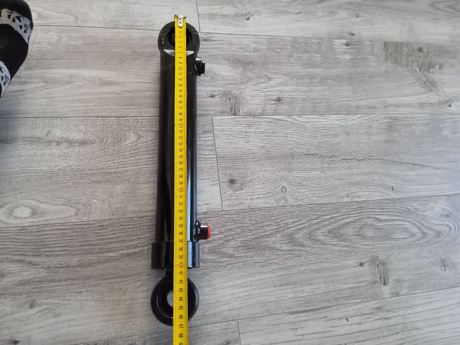 Продам гідроцеліндр