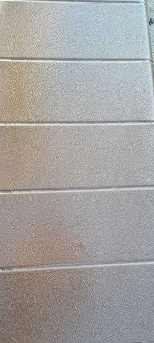 parapety zewnętrzne metalowe