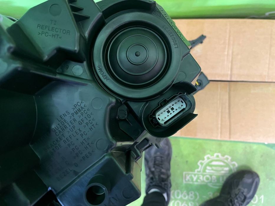 Фара левая + правая Ford Escape/Kuga mk4 2020-2024 фари фары З ДХО!