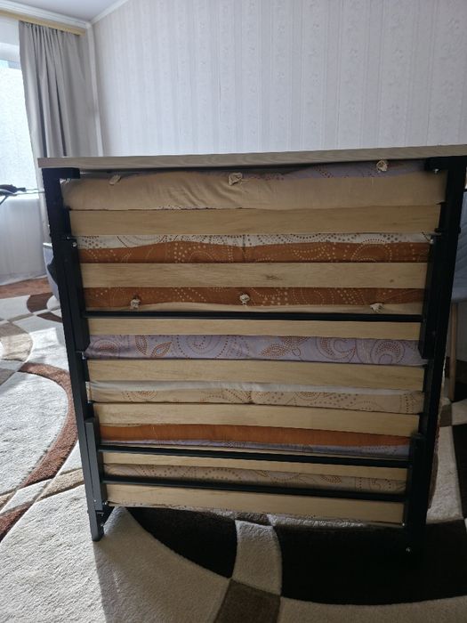 Розкладушка на ламелях